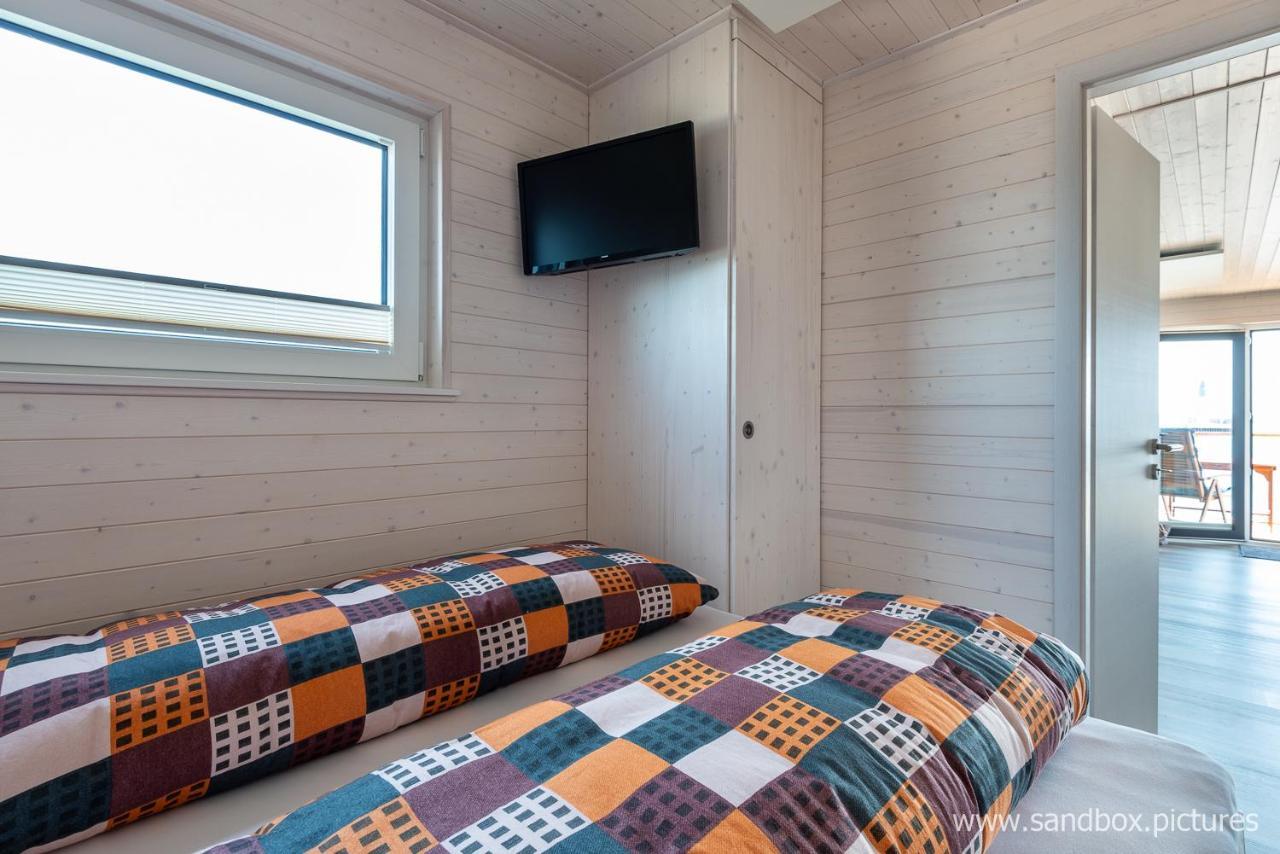 Hausboot Harmonie Hotel Stralsund Luaran gambar