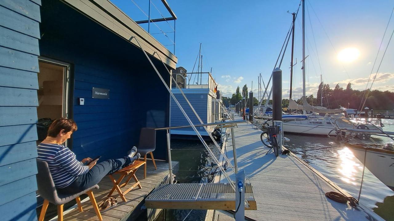 Hausboot Harmonie Hotel Stralsund Luaran gambar