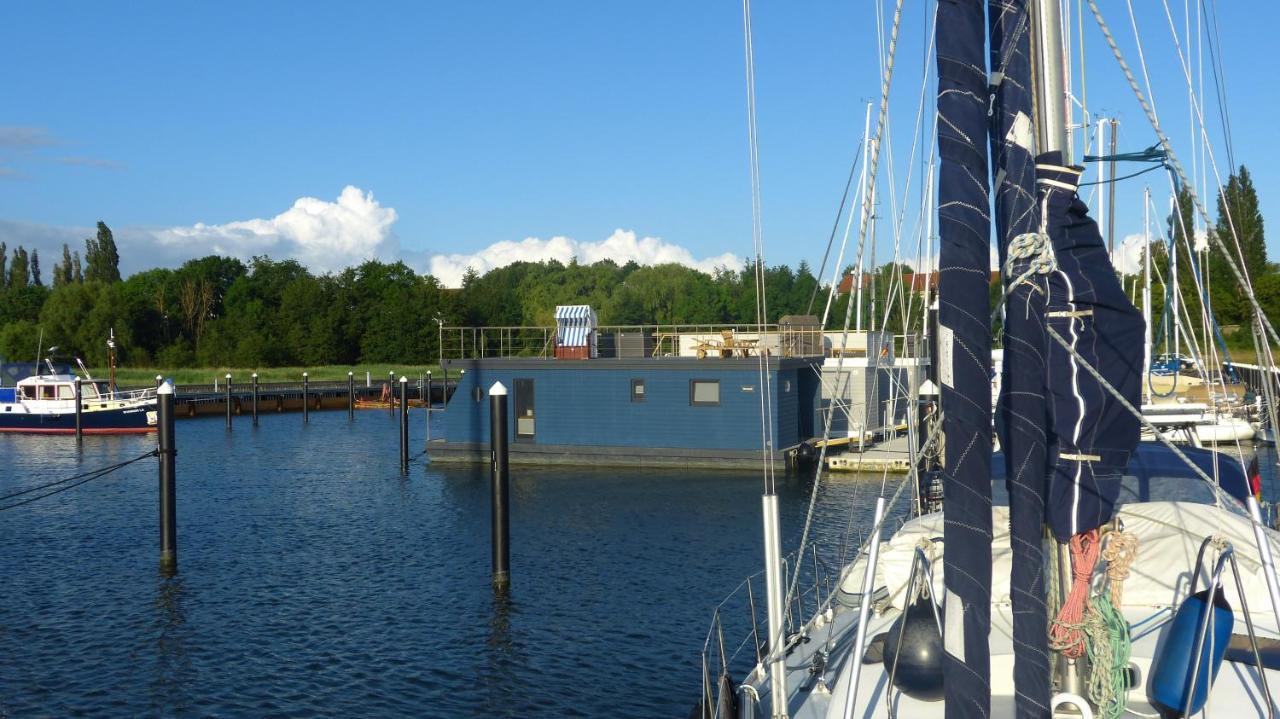 Hausboot Harmonie Hotel Stralsund Luaran gambar