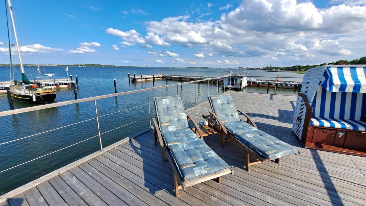 Hausboot Harmonie Hotel Stralsund Luaran gambar
