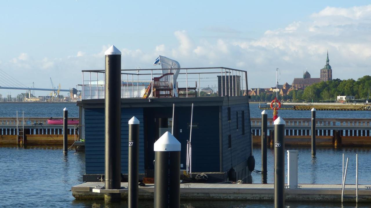Hausboot Harmonie Hotel Stralsund Luaran gambar